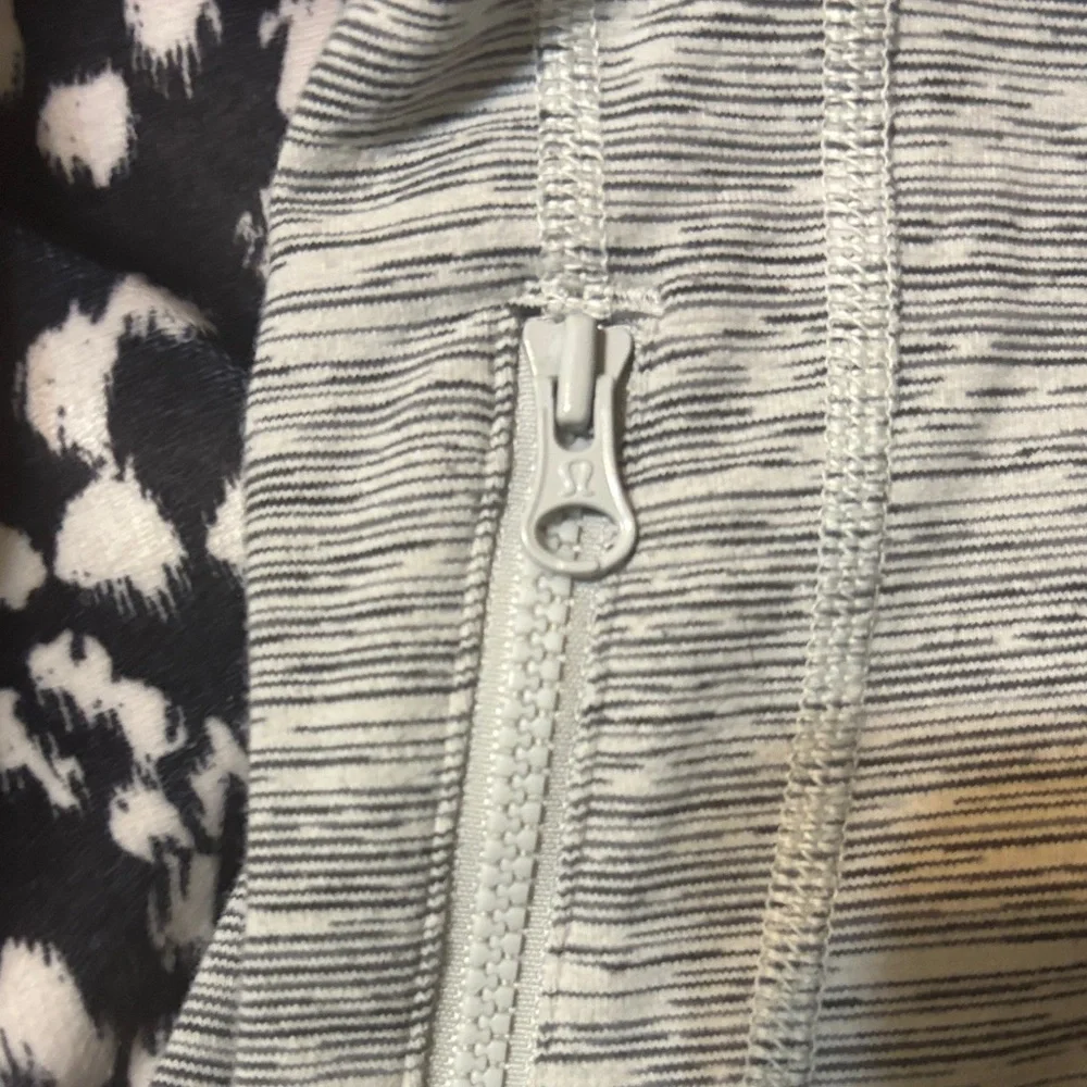 Grey/white Lululemon Define Jacket - Picture 3 of 5